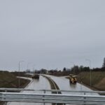 07_2025.03.13_DK9 km 1+400 widok od strony południowej z wiaduktu WD-5 na DK 9, oraz rozjazdy do łącznic B i C na węźle WOI