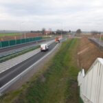 05_2025.12.05_DK9 km 0+200 widok z kładki KD1od strony południowej na DK9 i rondo oraz DD15.1